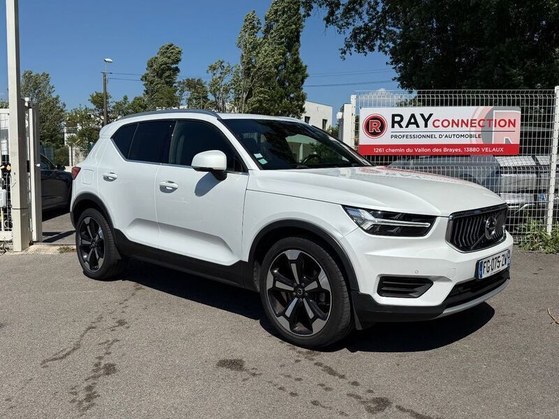 Weiß Gebraucht 2019 Volvo XC40 Inscription SUV | 16.900 € (Superpreis) - Bild 1/4