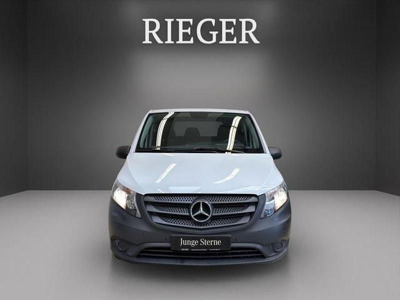 Second-hand Mercedes Vito 163 CP (119 kW) 2024 Alb Van