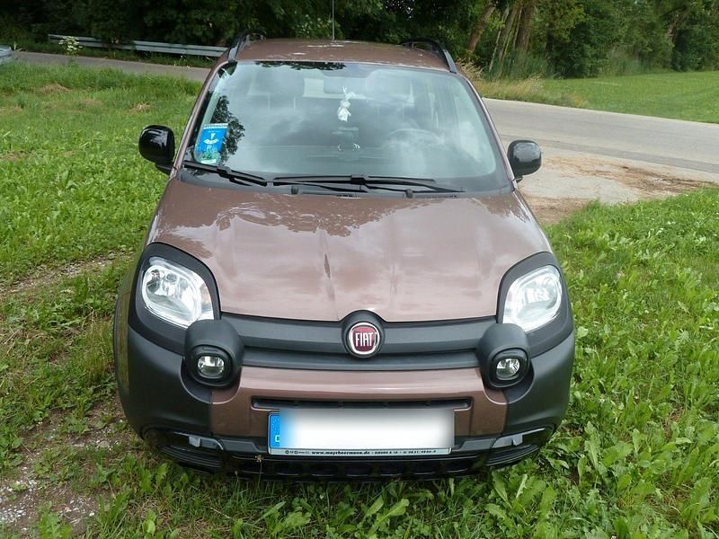 Braun Gebraucht 2019 Fiat Panda Cross Cross Kleinwagen | 10.800 € (Guter Preis) - Bild 1/4