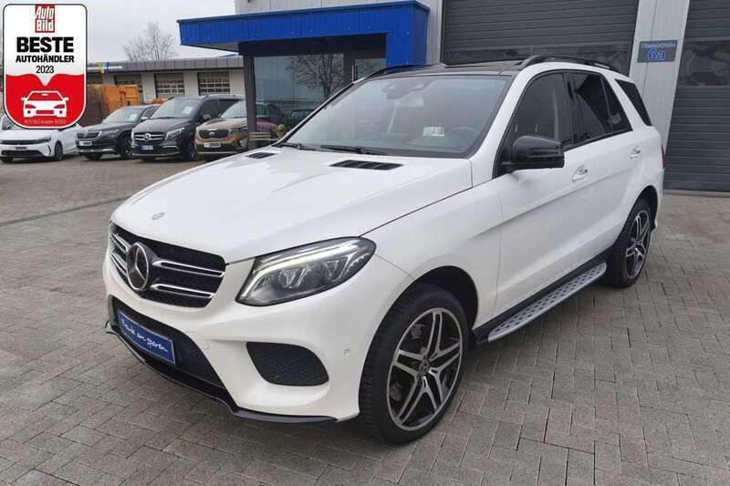 Weiß (diamantweißbright) Gebraucht 2017 Mercedes GLE500 AMG line SUV | 39.480 € (Fairer Preis) - Bild 1/2