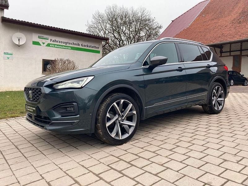 Grün Gebraucht 2020 Seat Tarraco 4Drive SUV | 33.350 € (Etwas zu teuer) - Bild 1/4