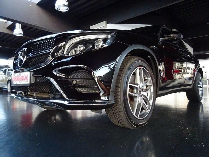 Schwarz Gebraucht 2019 Mercedes GLC250 AMG line Coupé | 38.600 € (Fairer Preis) - Bild 1/4