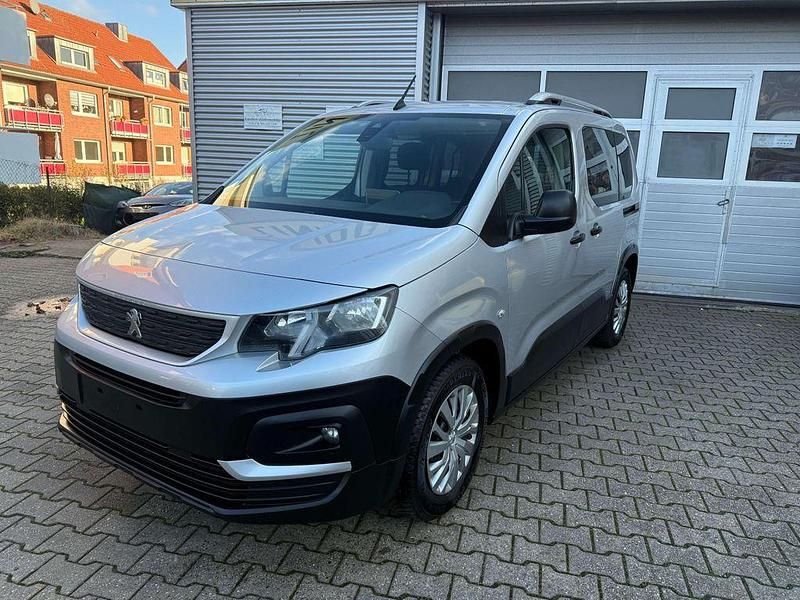 Gebraucht Peugeot Rifter Active 131 PS (96 kW) 2020 Grau Van / Kleinbus