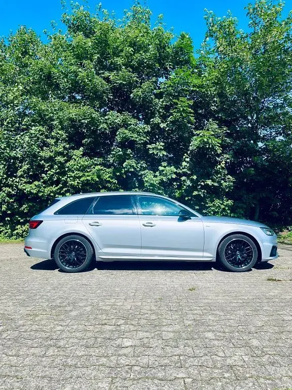 Gebraucht Audi A4 S-Line 190 PS (139 kW) 2019 Silber Kombi