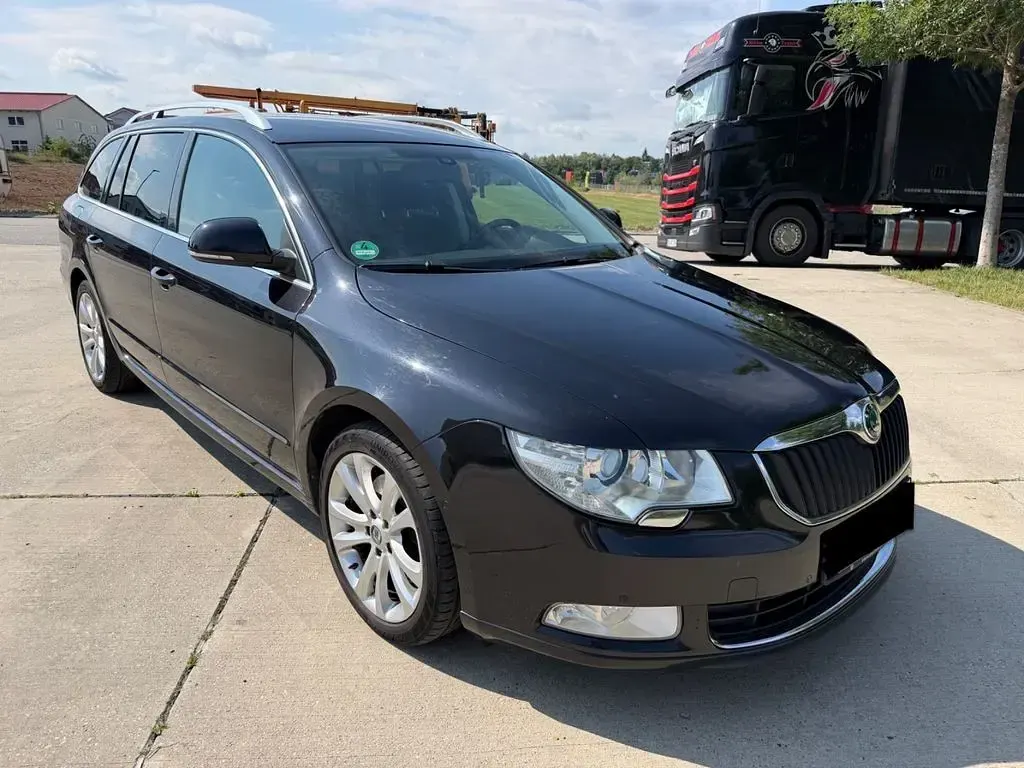 Gebraucht Skoda Superb Ambition 170 PS (125 kW) 2013 Schwarz Limousine