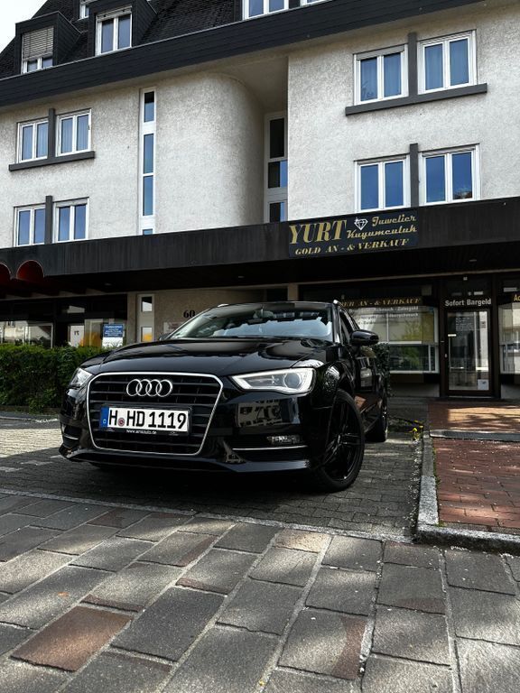 Schwarz Gebraucht 2014 Audi A3 Sportback Ambition Limousine | 8.500 € (Fairer Preis) - Bild 1/4
