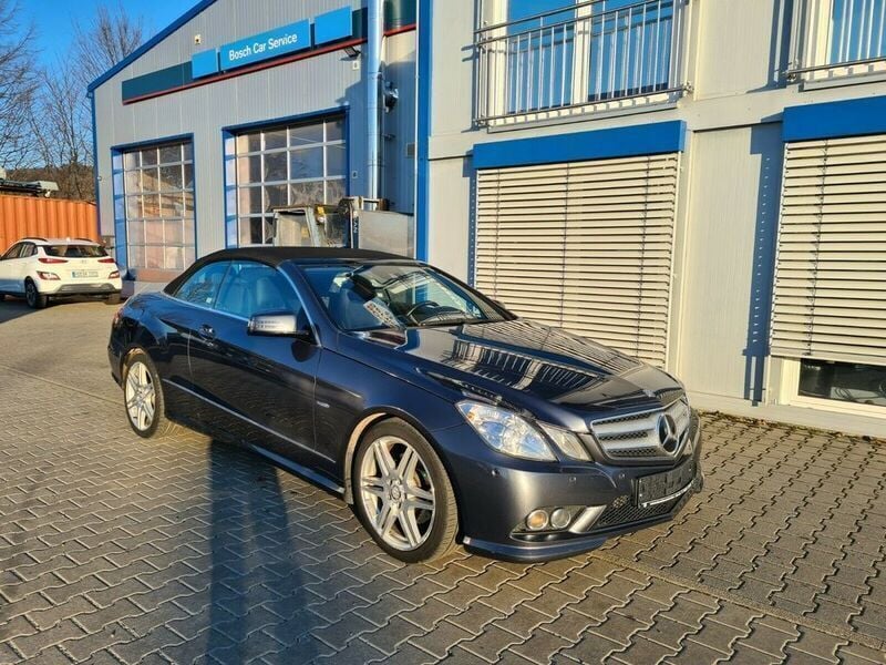 Tenoritgrau metalliclack Gebraucht 2011 Mercedes E220 Avantgarde Cabrio | 12.990 € (Fairer Preis) - Bild 1/4