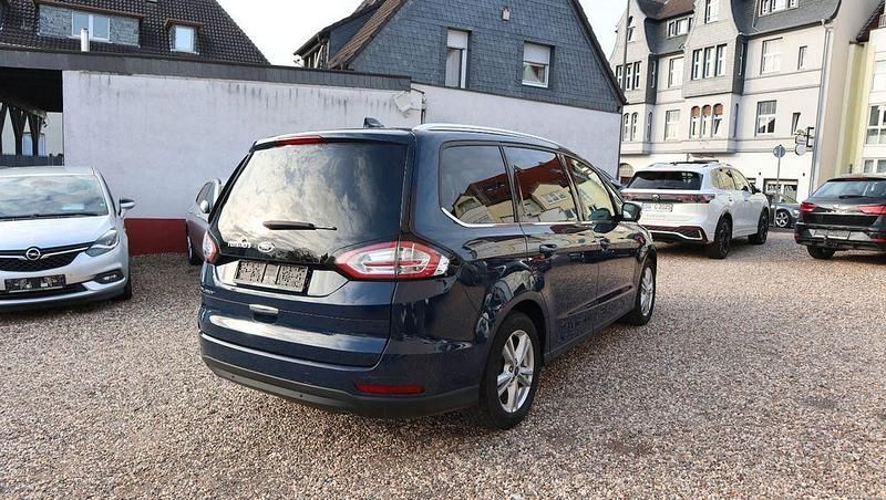 Gebraucht Ford Galaxy Titanium 150 PS (110 kW) 2022 Blazerblau Van / Kleinbus