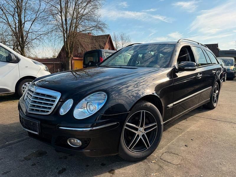 Second-hand Mercedes E220 Elegance 170 CP (125 kW) 2006 Negru Break