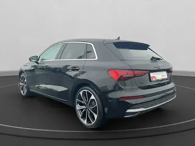 Używany Audi A3 Advanced 150 KM (110 kW) 2025 Czarny Sedan/Limuzyna