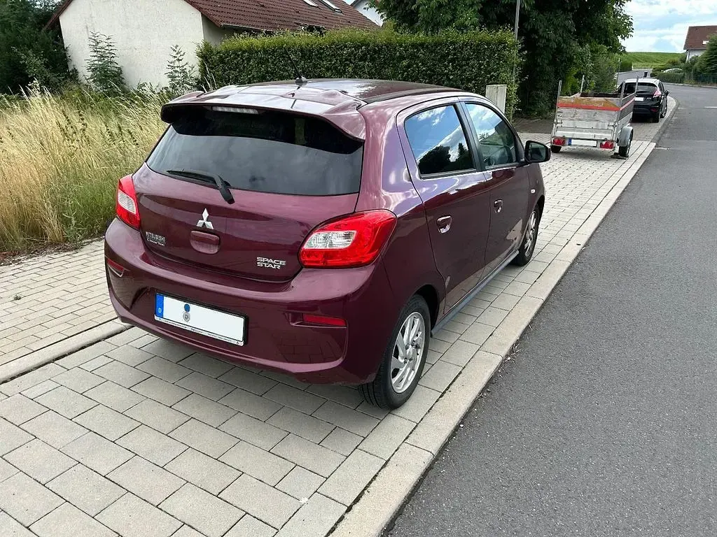 Gebraucht Mitsubishi Space Star Edition 71 PS (52 kW) 2016 Rot Kleinwagen