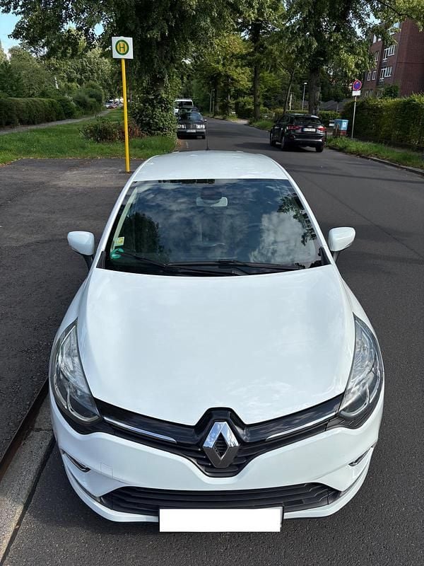 Weiß Gebraucht 2018 Renault Clio IV Abholung | 6.250 € - Bild 1/4