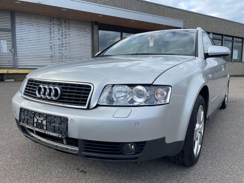 Silver metallic Gebraucht 2002 Audi A4 Kombi | 999 € (Superpreis) - Bild 1/4