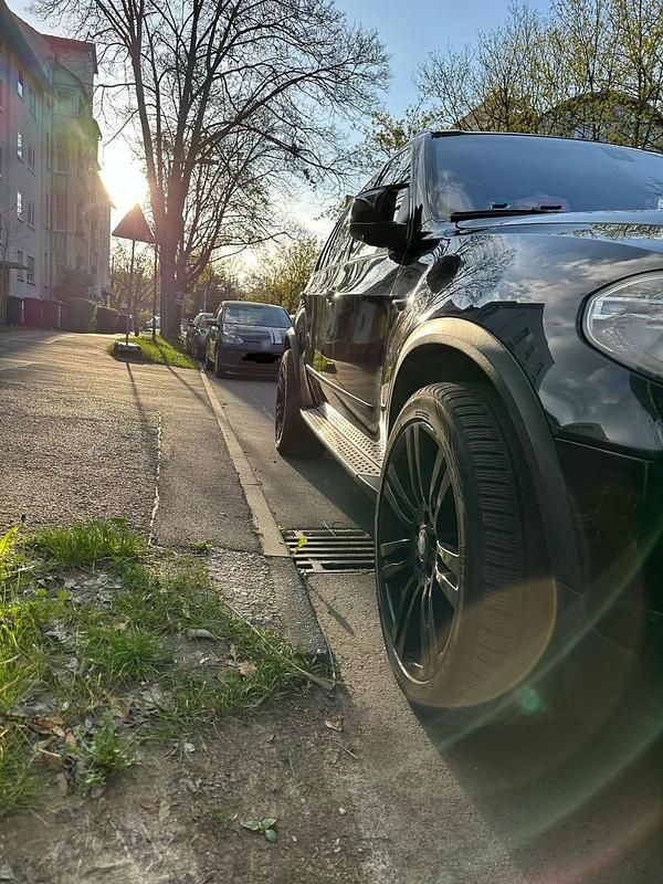 Gebraucht BMW X5 330 PS (242 kW) 2011 Schwarz SUV