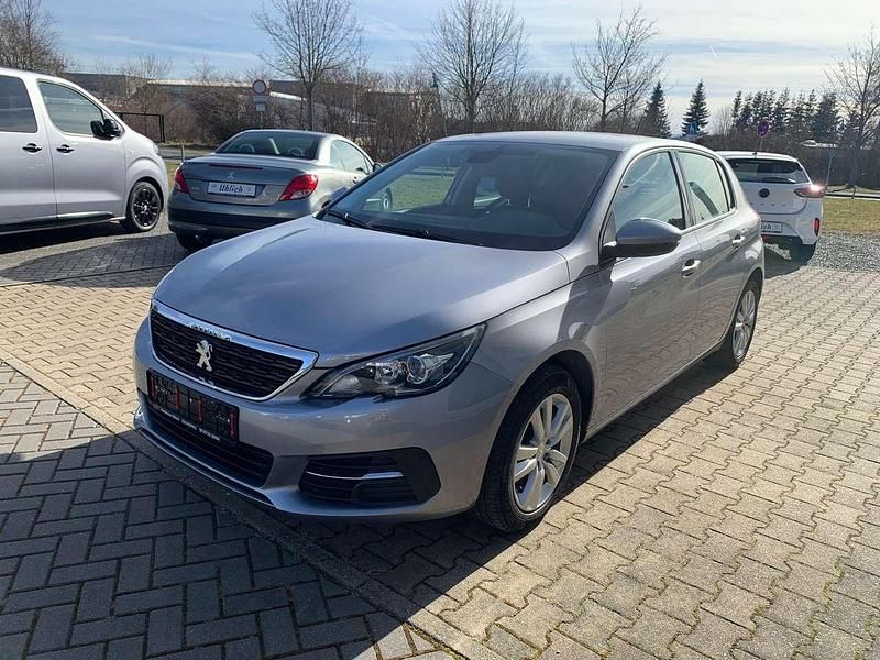Gebraucht Peugeot 308 Active 131 PS (96 kW) 2020 Artense grau Limousine