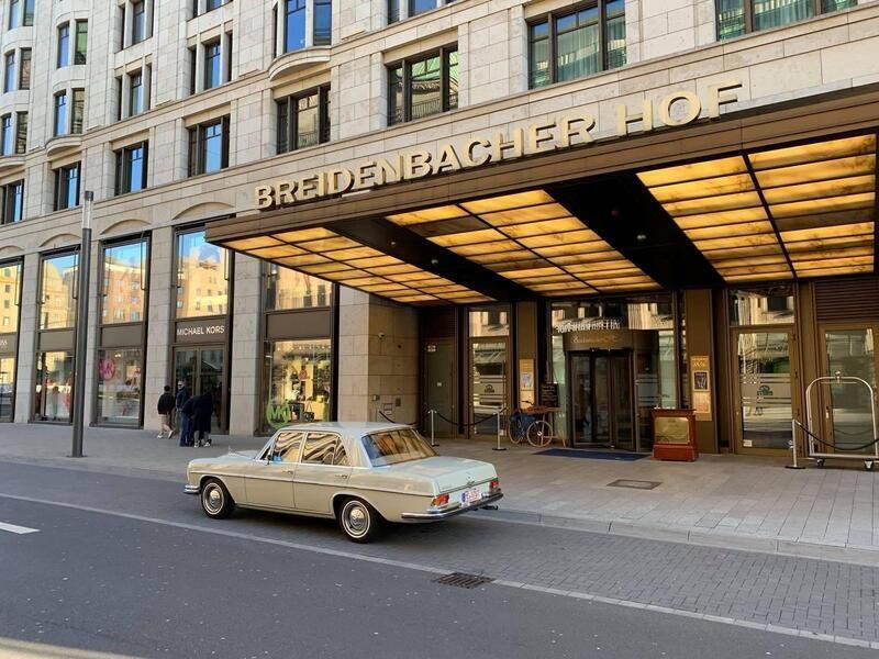 Beige Gebraucht 1968 Mercedes W108 Limousine | 20.000 € - Bild 1/3