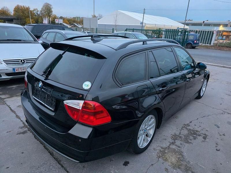 Gebraucht BMW 320 150 PS (110 kW) 2006 Schwarz Kombi