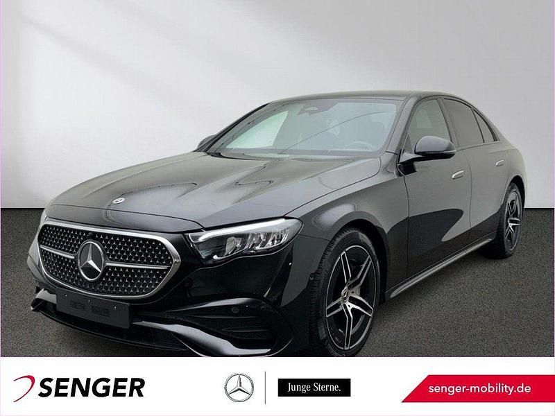 Lack obsidianschwarz Gebraucht 2023 Mercedes E200 AMG Limousine | 44.880 € (Fairer Preis) - Bild 1/3