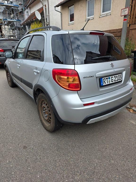 Gebraucht Suzuki SX4 Comfort 120 PS (88 kW) 2009 Silber Limousine