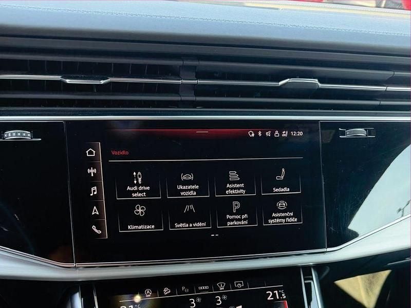 Gebraucht Audi Q8 S-Line 286 PS (210 kW) 2022 Grau SUV