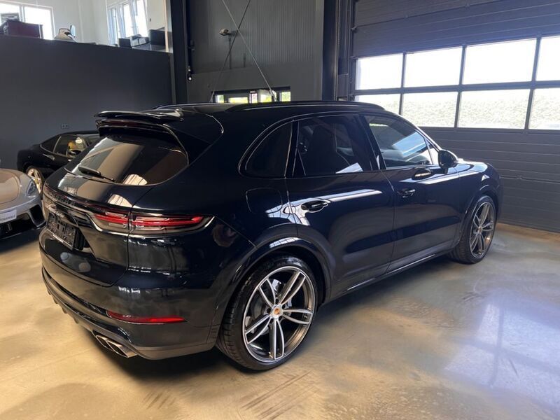 Gebraucht Porsche Cayenne Turbo 549 PS (403 kW) 2018 Moonlightblue SUV