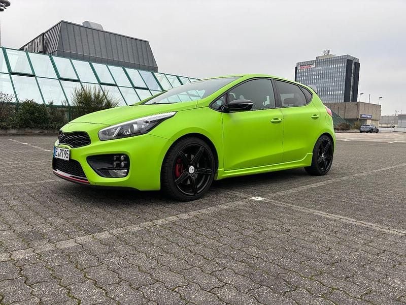 Grün Gebraucht 2018 Kia Ceed GT-Challenge Kleinwagen | 11.500 € (Guter Preis) - Bild 1/3
