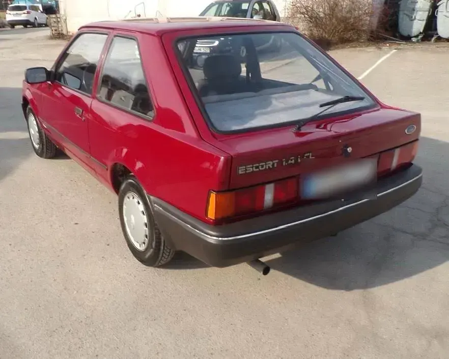 Gebraucht Ford Escort 75 PS (55 kW) 1986 Rot Limousine