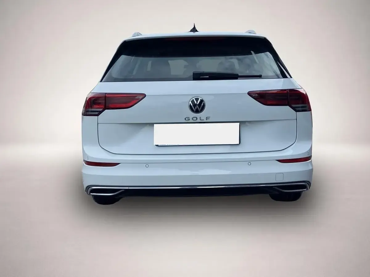 Gebraucht VW Golf VIII Style 190 PS (139 kW) 2022 Manufacturer Kombi