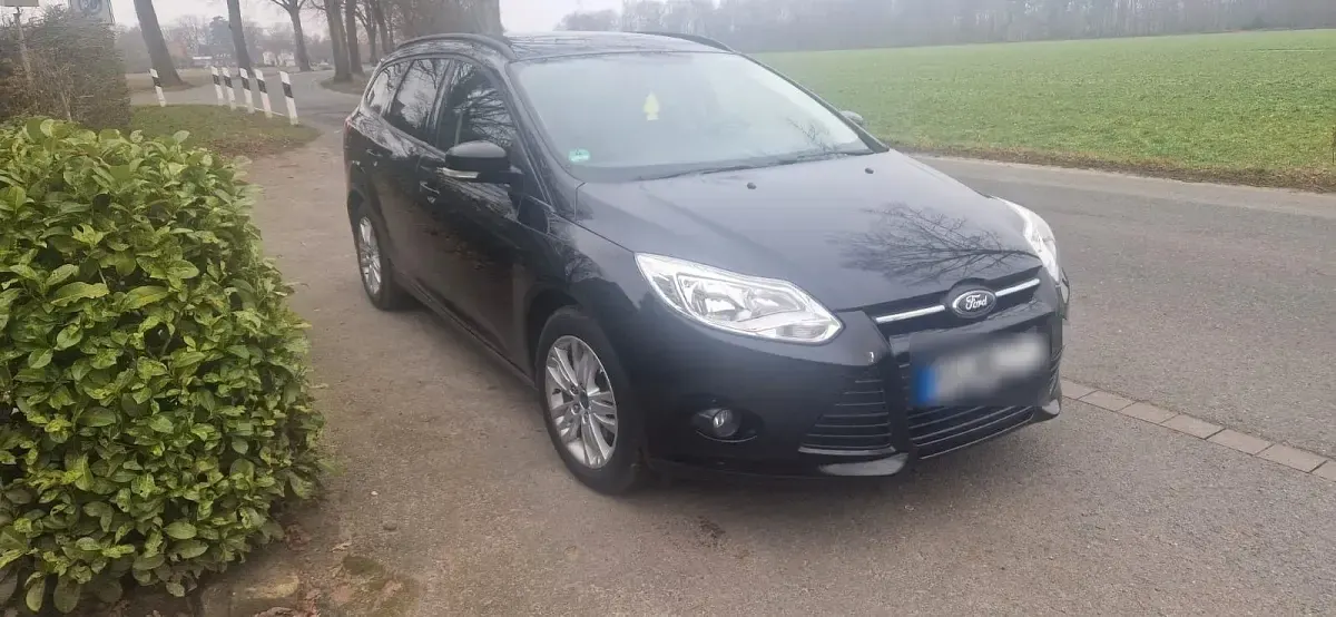 Usado Ford Focus 125 CV (91 kW) 2013 Negro Familiar