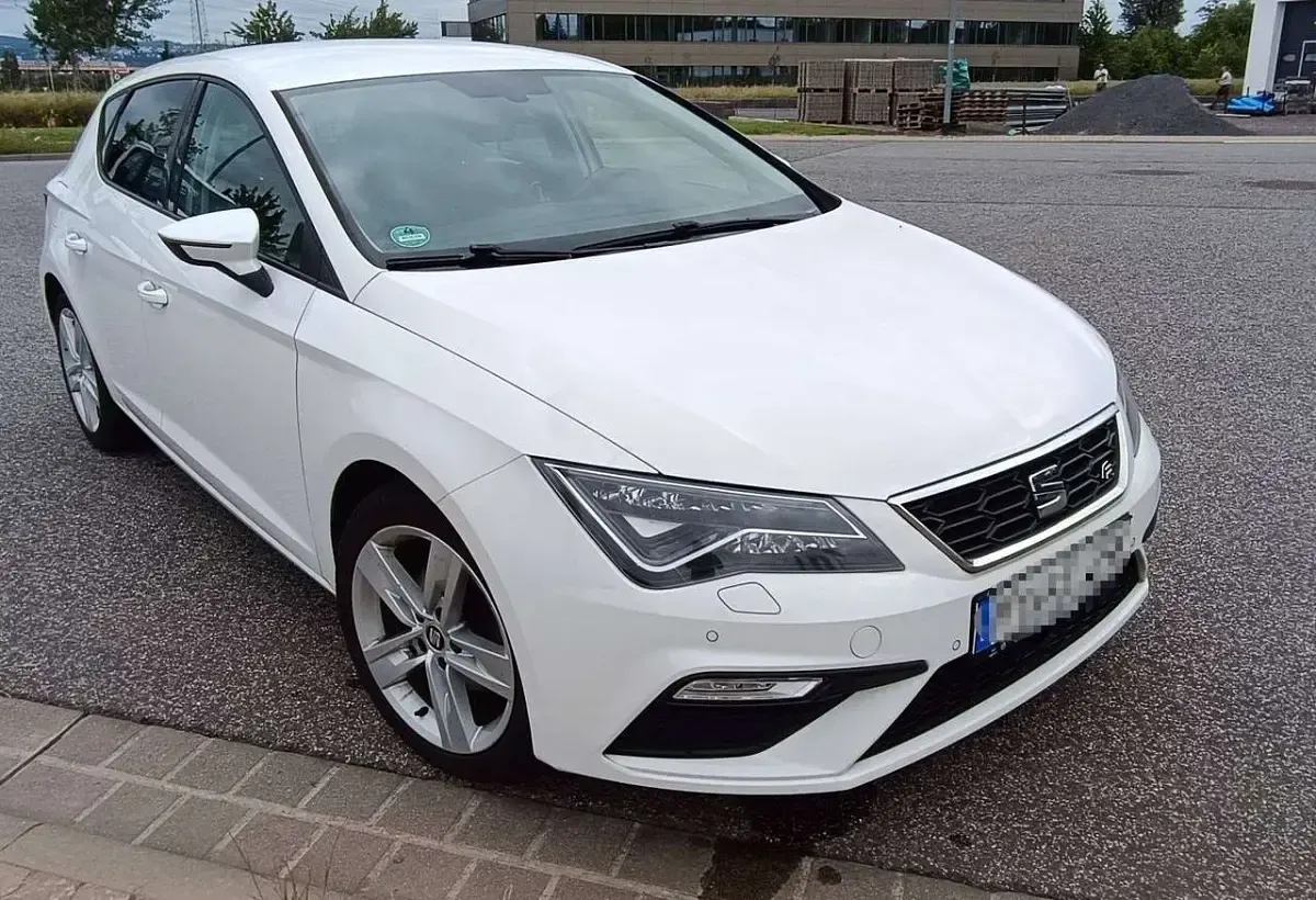 Gebraucht Seat Leon 125 PS (91 kW) 2017 Weiß Kleinwagen