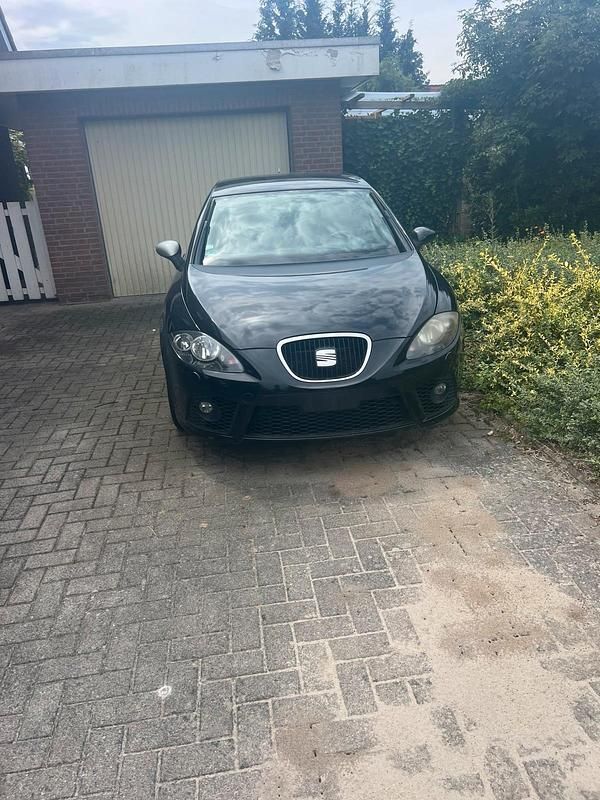 Schwarz Gebraucht 2008 Seat Leon FR Kleinwagen | 2.300 € (Fairer Preis) - Bild 1/4