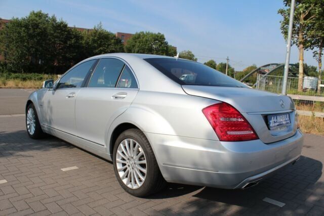 Gebraucht Mercedes S500 435 PS (319 kW) 2011 Silber metallic Limousine
