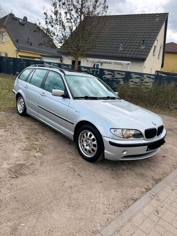 Gebraucht BMW 320 150 PS (110 kW) 2005 Silber Kombi