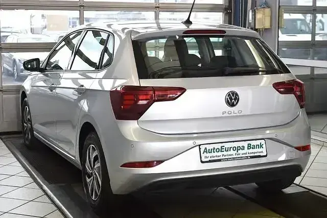 Gebraucht VW Polo Life 95 PS (69 kW) 2024 Silber Kleinwagen