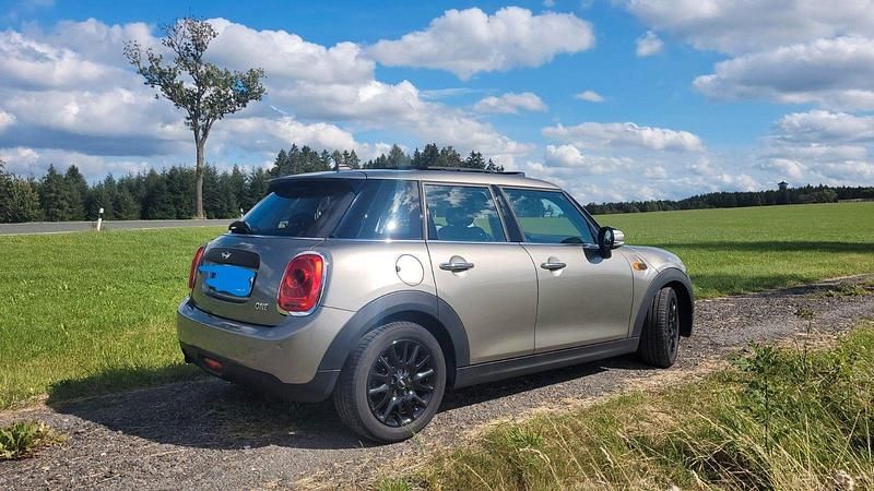 Gebraucht Mini ONE 102 PS (75 kW) 2016 Grau Kleinwagen