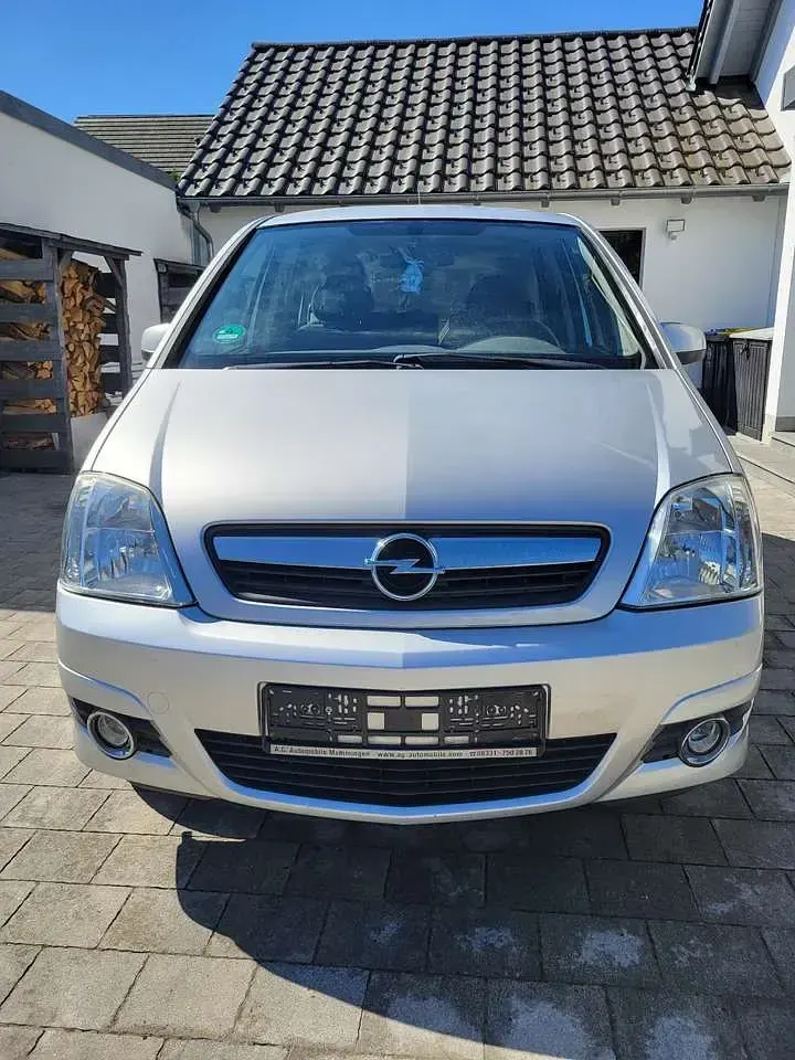 Usata Opel Meriva Cosmo 105 CV (77 kW) 2006 Grigio Monovolume