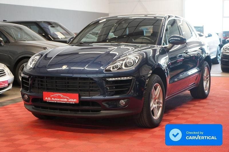 Blau Gebraucht 2015 Porsche Macan S SUV | 33.950 € (Guter Preis) - Bild 1/4