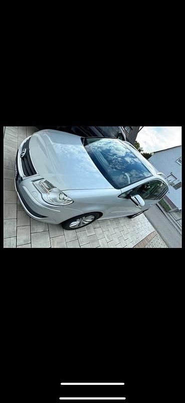 Silber Gebraucht 2008 VW Touran Van / Kleinbus | 3.750 € (Fairer Preis) - Bild 1/4