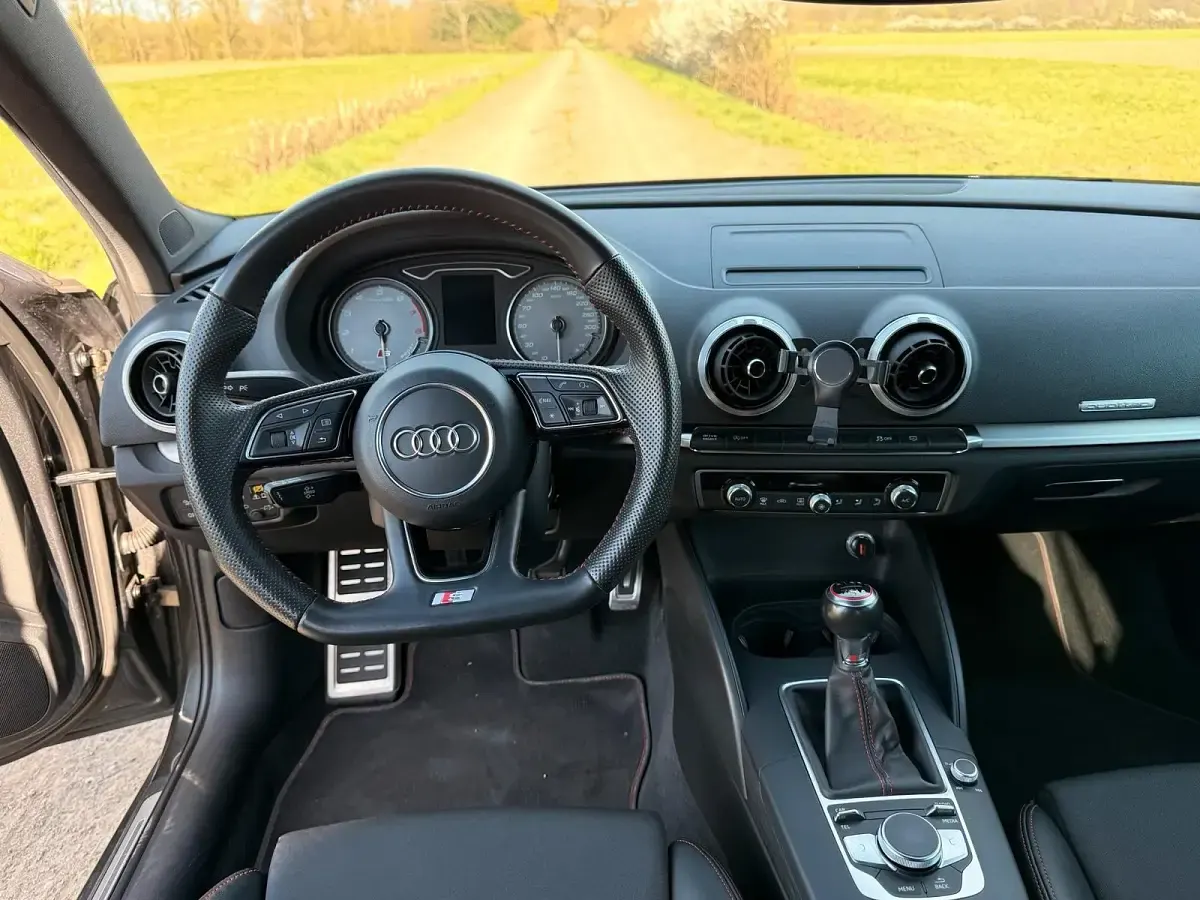 Gebraucht Audi S3 310 PS (228 kW) 2018 Grau Limousine