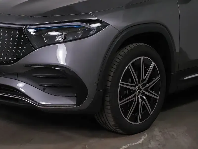 Gebraucht Mercedes EQB350 AMG 215 kW (293 PS) 2025 Lack mountaingrau SUV