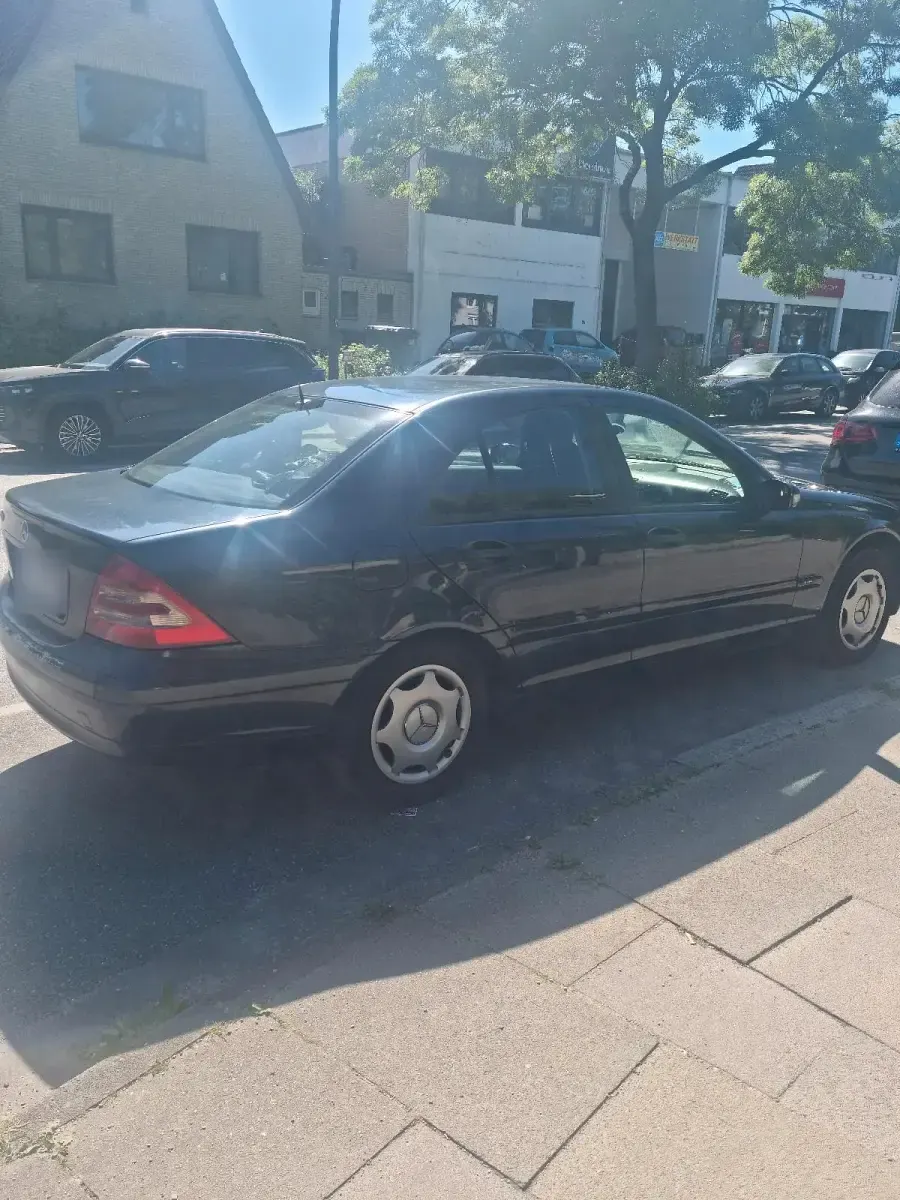 Gebraucht Mercedes C200 115 PS (84 kW) 2003 Limousine