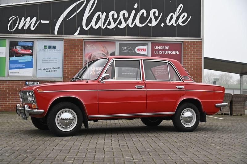 Gebraucht Lada 2103 75 PS (55 kW) 1981 Rot Limousine