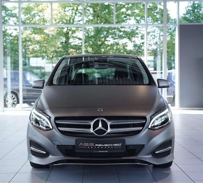 Gebraucht Mercedes B220 Urban 184 PS (135 kW) 2018 Grau Van / Kleinbus