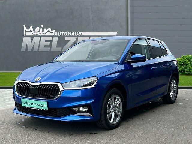 Blau Gebraucht 2024 Skoda Fabia Selection Kleinwagen | 21.480 € (Teuer) - Bild 1/2