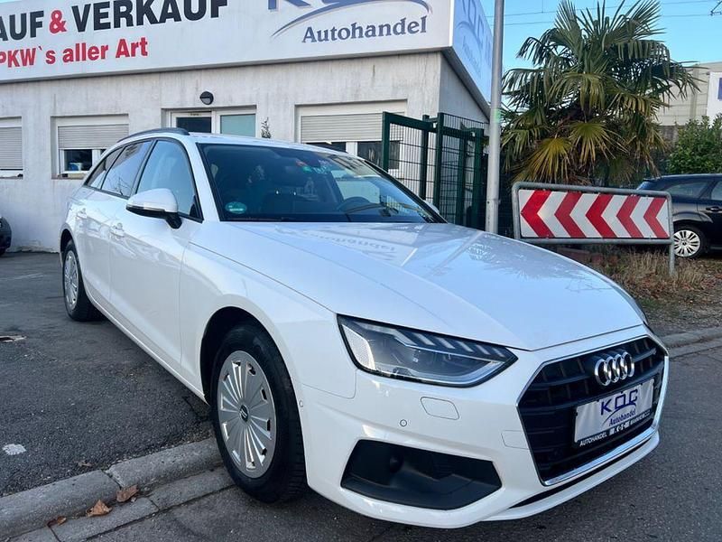 Gebraucht Audi A4 Sport 163 PS (119 kW) 2022 Weiß Kombi