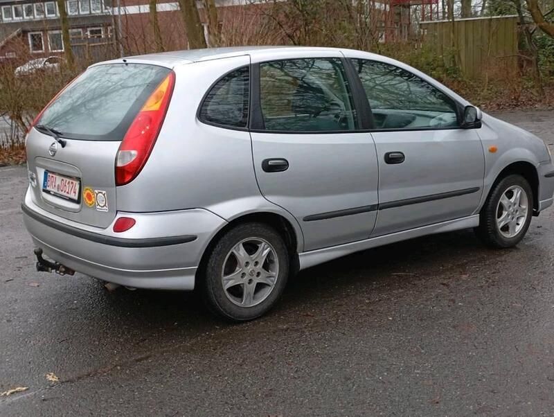 Silber Gebraucht 2004 Nissan Almera Van / Kleinbus | 2.300 € (Fairer Preis) - Bild 1/4