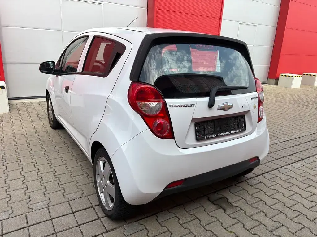 Gebraucht Chevrolet Spark 68 PS (50 kW) 2012 Weiß Kleinwagen