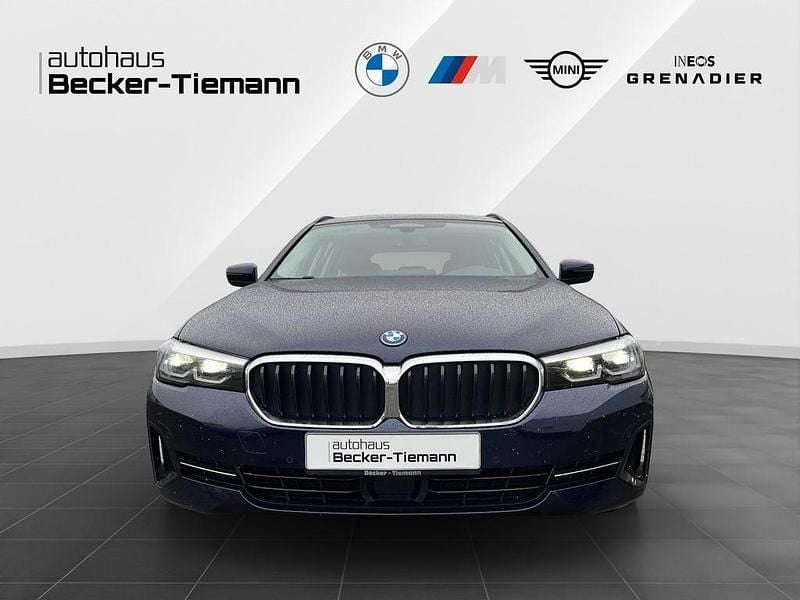Gebraucht BMW 530e 292 PS (214 kW) 2022 Blau Kombi