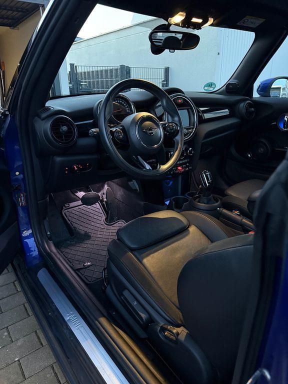 Gebraucht Mini Cooper 136 PS (100 kW) 2019 Blau Kleinwagen