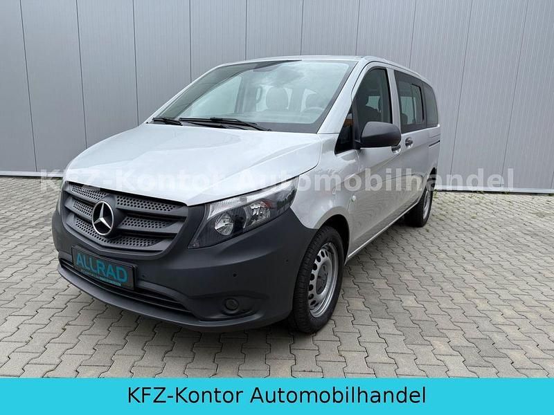 Silber Gebraucht 2019 Mercedes Vito Van / Kleinbus | 19.380 € (Superpreis) - Bild 1/4